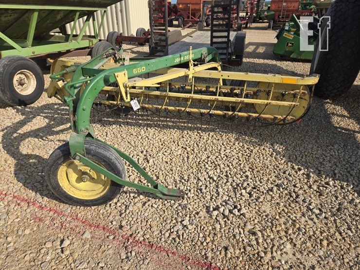 john-deere-660-image-1