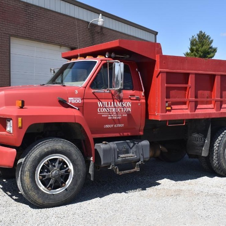 1989 FORD F800
