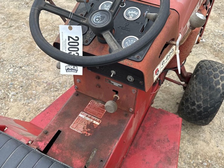 2003-wheelhorse-d200-image-6