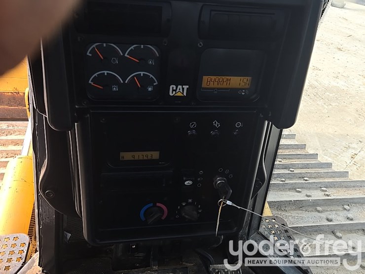 2008-caterpillar-d6n-lgp-image-57