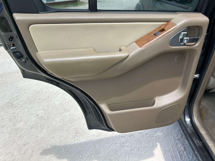 2005-nissan-pathfinder-image-14
