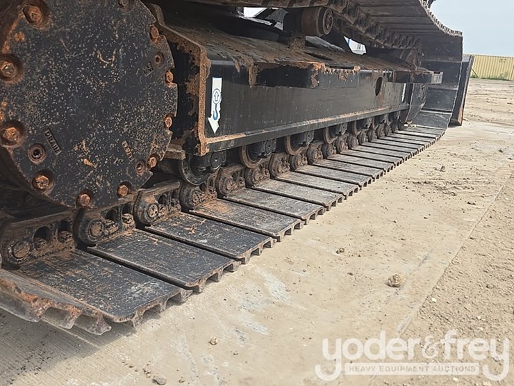 2022-deere-130g-image-29