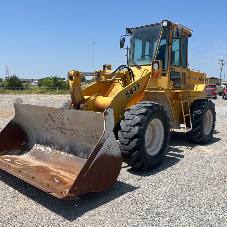 1990 DEERE 544E