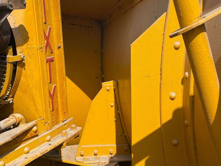 caterpillar-sixty-image-65