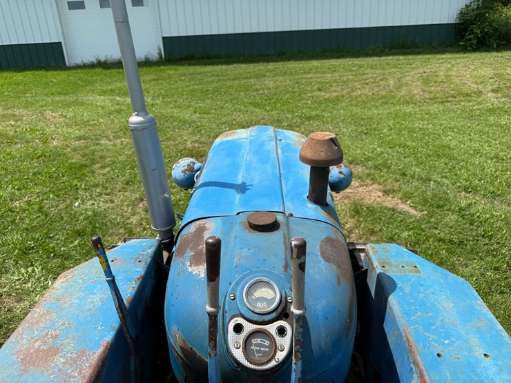 fordson-dexta-image-24