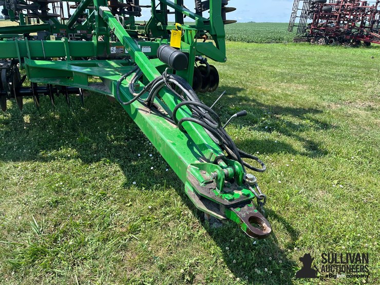 john-deere-2310-image-9