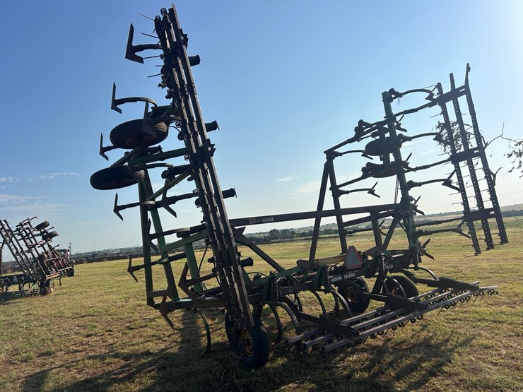 john-deere-1610-image-9