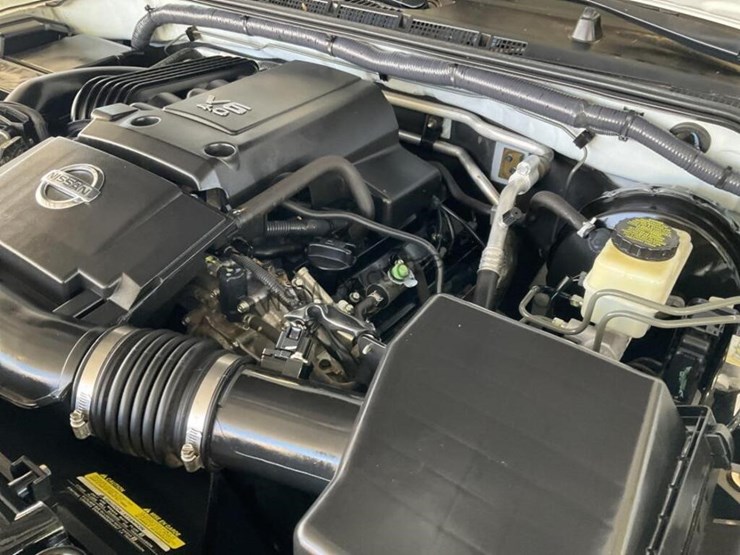 2015-nissan-frontier-image-11