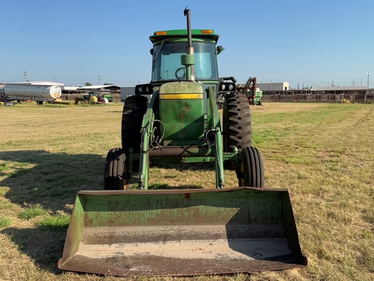 john-deere-4240-image-6