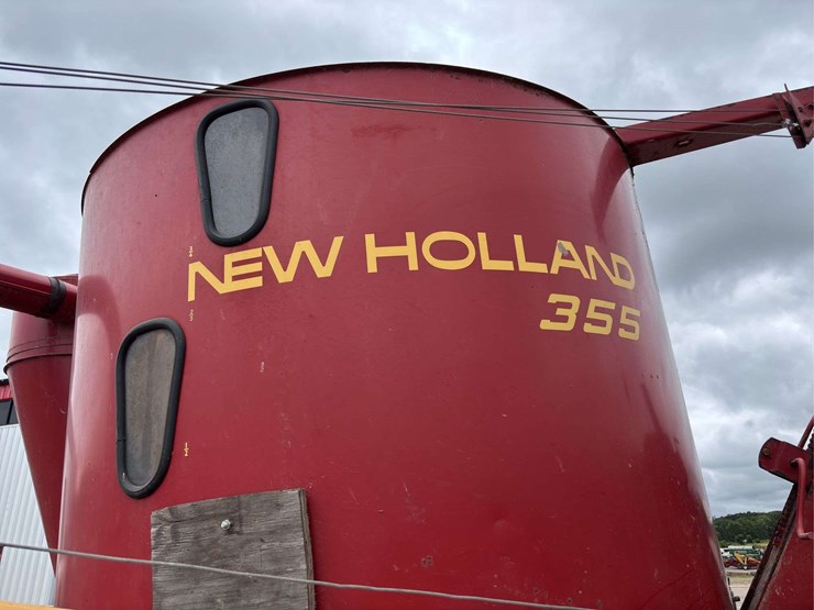 new-holland-355-image-11