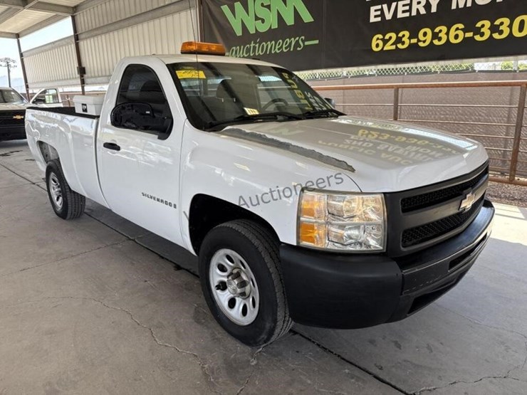 2009-chevrolet-silverado-1500-image-2