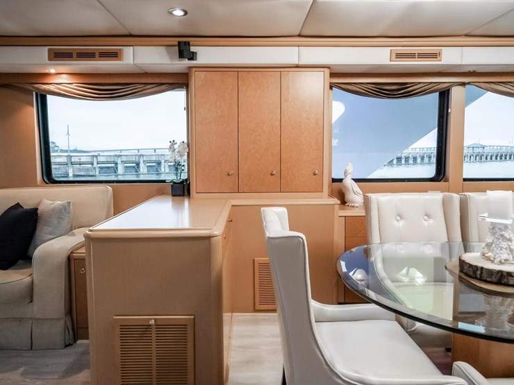 #18-•-2003-breaux-brothers-85'-yacht-|-"come-monday"-image-41
