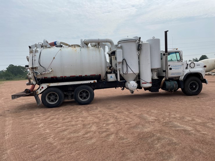 1995-ford-l9000-image-7