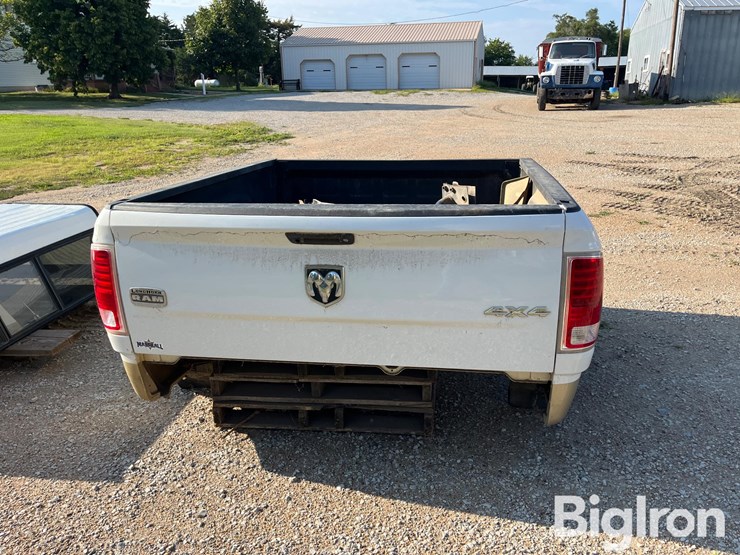2015-ram-2500-longhorn-pickup-box-image-2