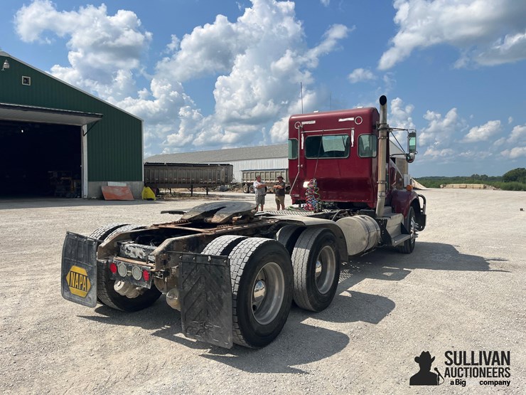 2011-kenworth-t800-image-5