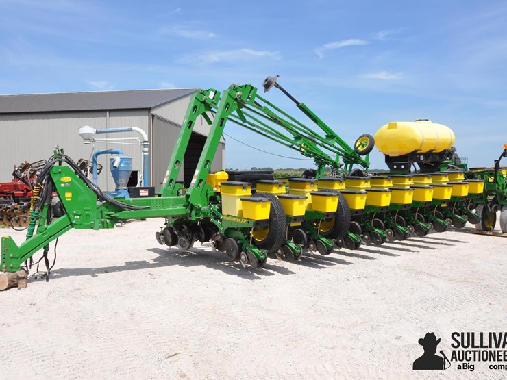 2010-john-deere-1770nt-image-1