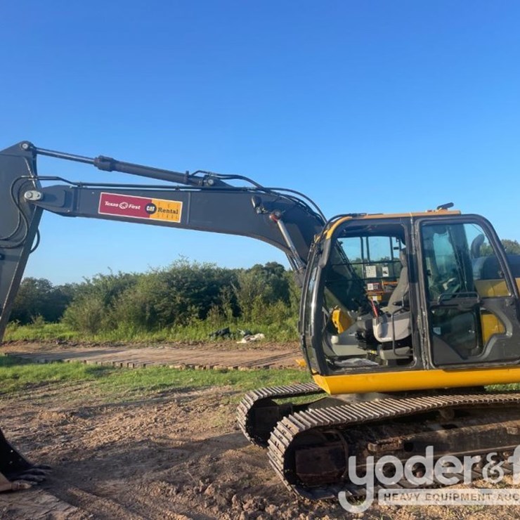2022 DEERE 130G