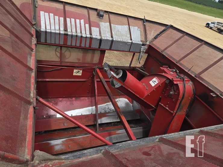 1992-case-ih-1660-image-18