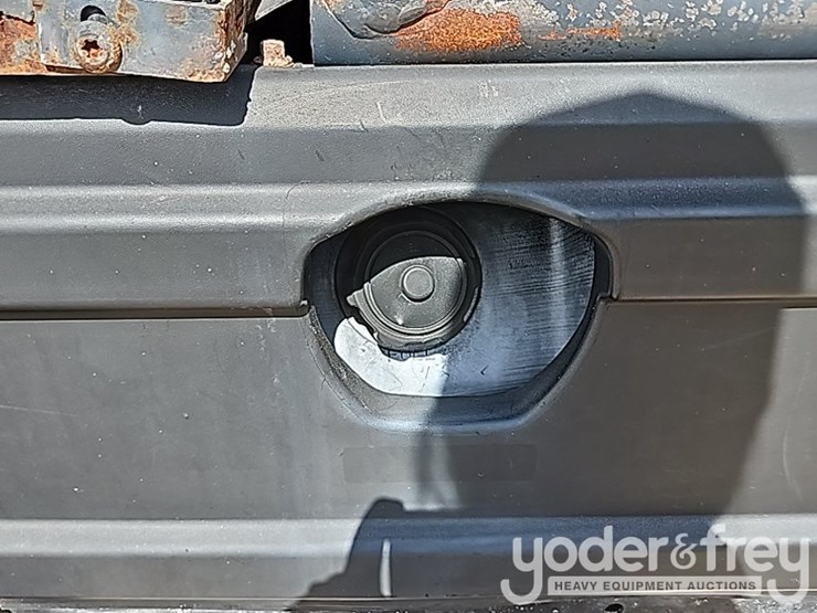2019-club-car-carryall-1700-image-36