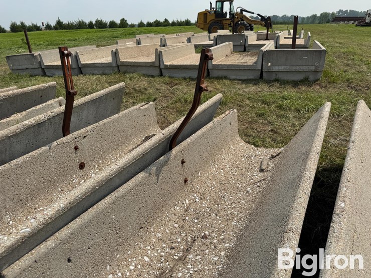 concrete-feed-bunks-image-15