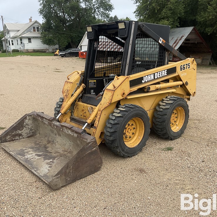 1996 DEERE 6675