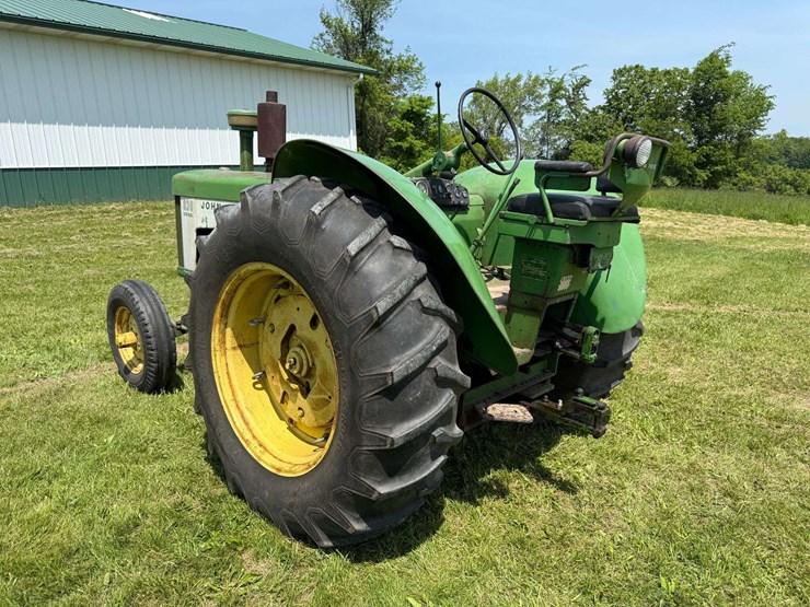 john-deere-830-image-7