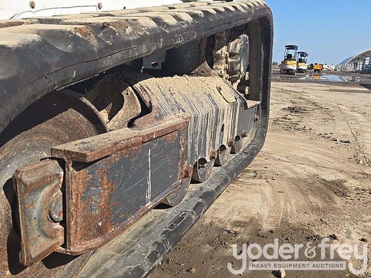 2019-bobcat-t590-image-20