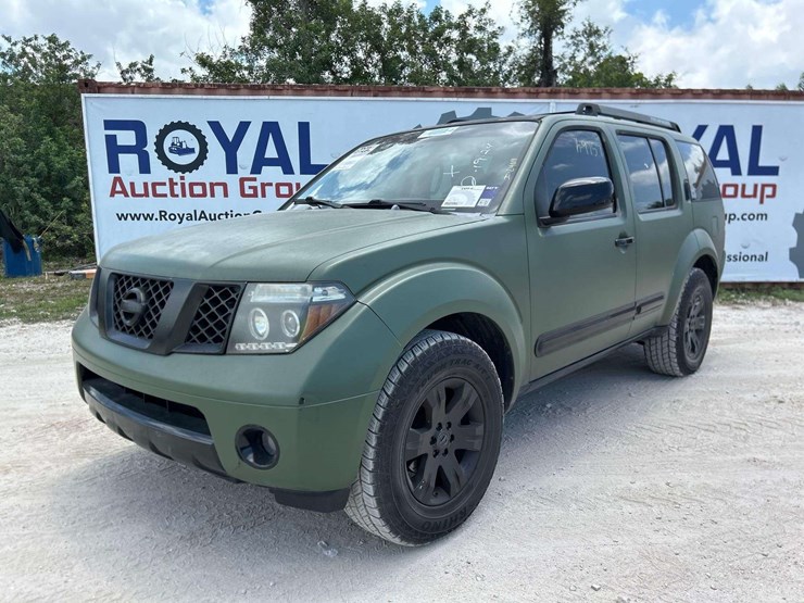 2005-nissan-pathfinder-image-1