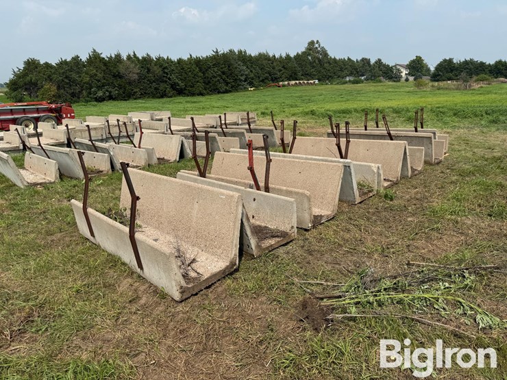 concrete-feed-bunks-image-1