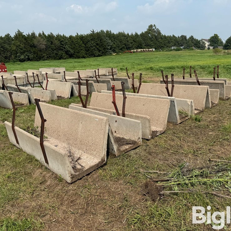 Concrete Feed Bunks