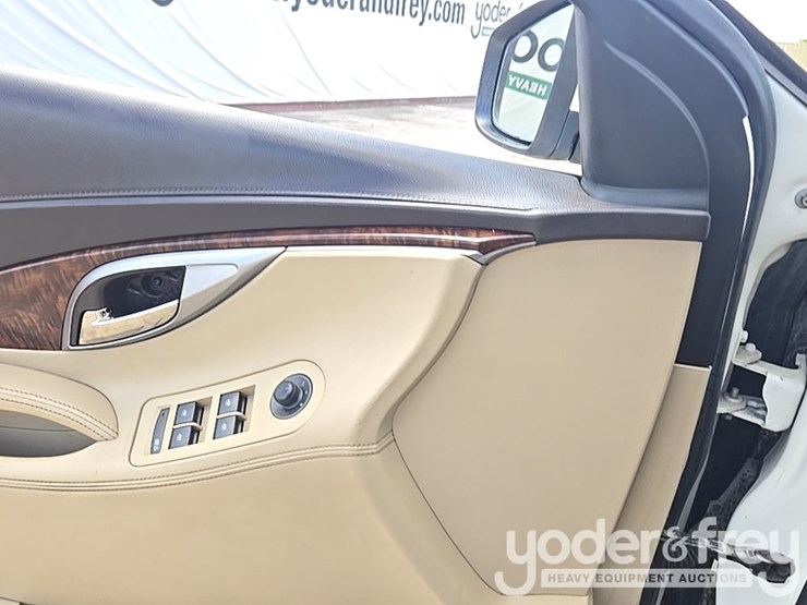2010-buick-lacrosse-cxs-image-53