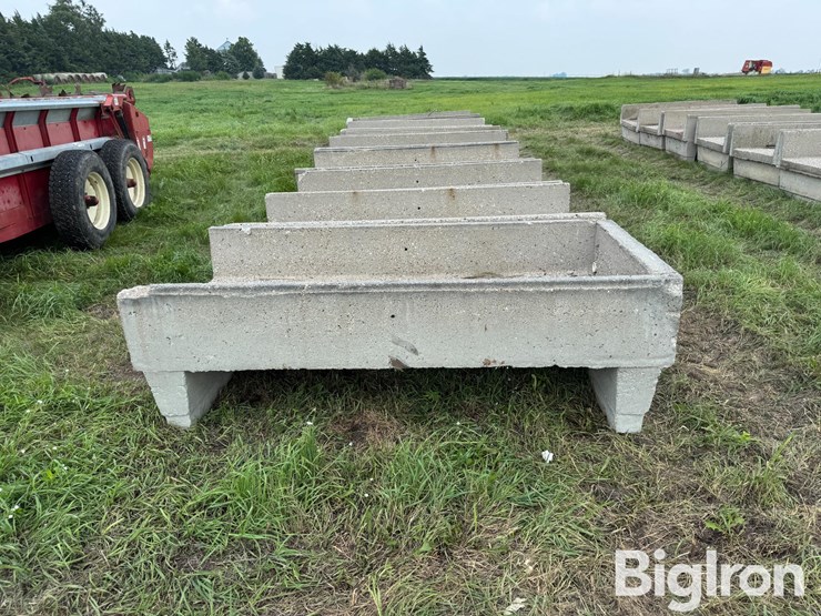 concrete-h-feed-bunks-image-2