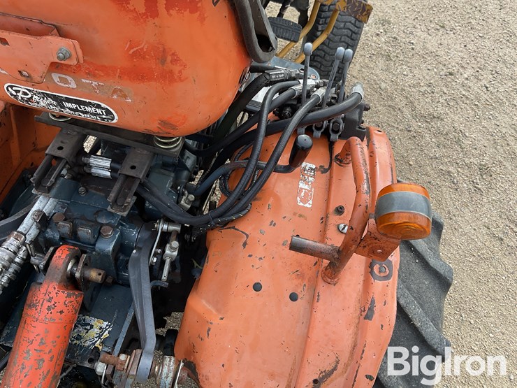 1976-kubota-b7100-image-17