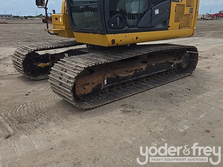 2022-deere-130g-image-9
