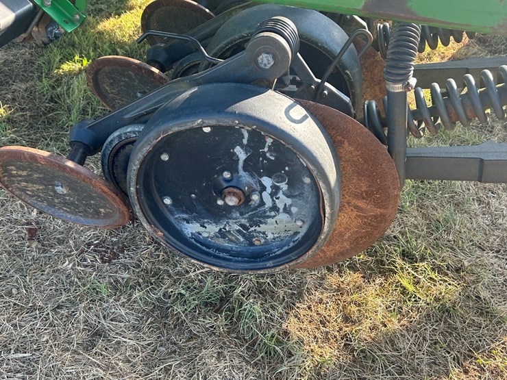 john-deere-1590-image-15