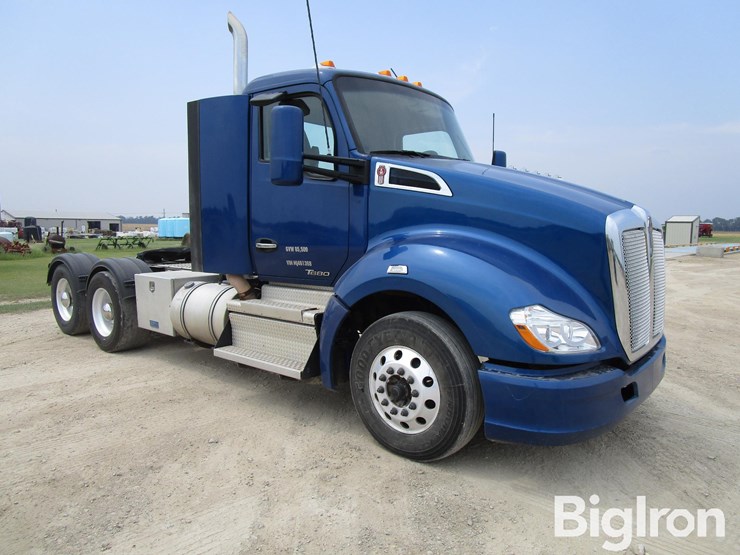 2021-kenworth-t680-image-3