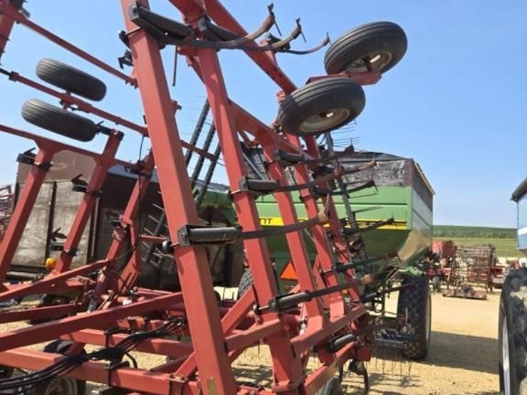 case-ih-4300-image-12