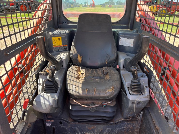 2016-kubota-svl75-2-image-11