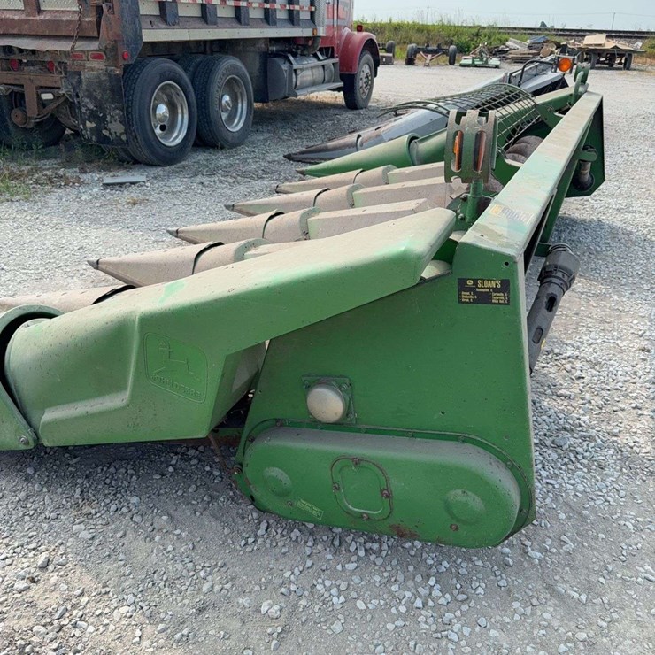 JOHN DEERE 643