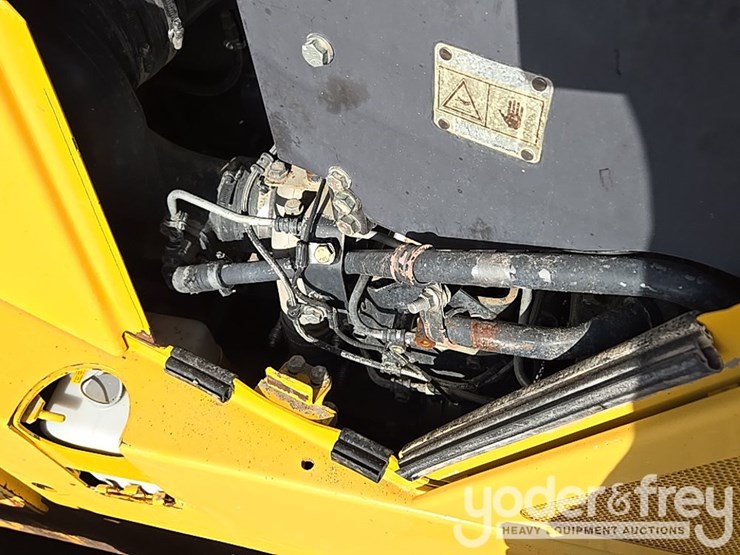 2014-komatsu-d155ax-7-image-45