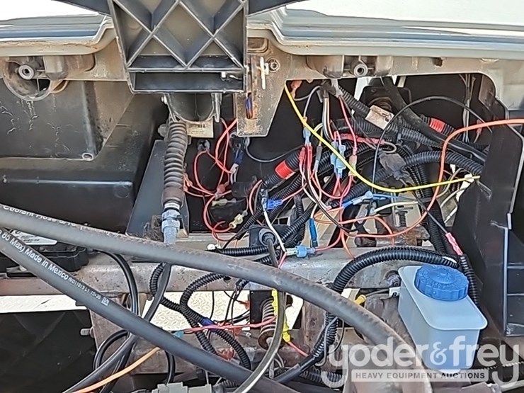 2019-club-car-carryall-1700-image-34