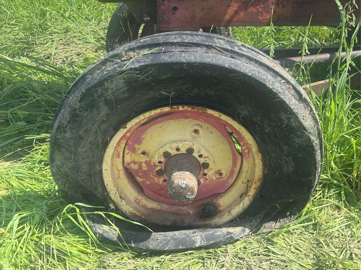 massey-ferguson-95-image-23