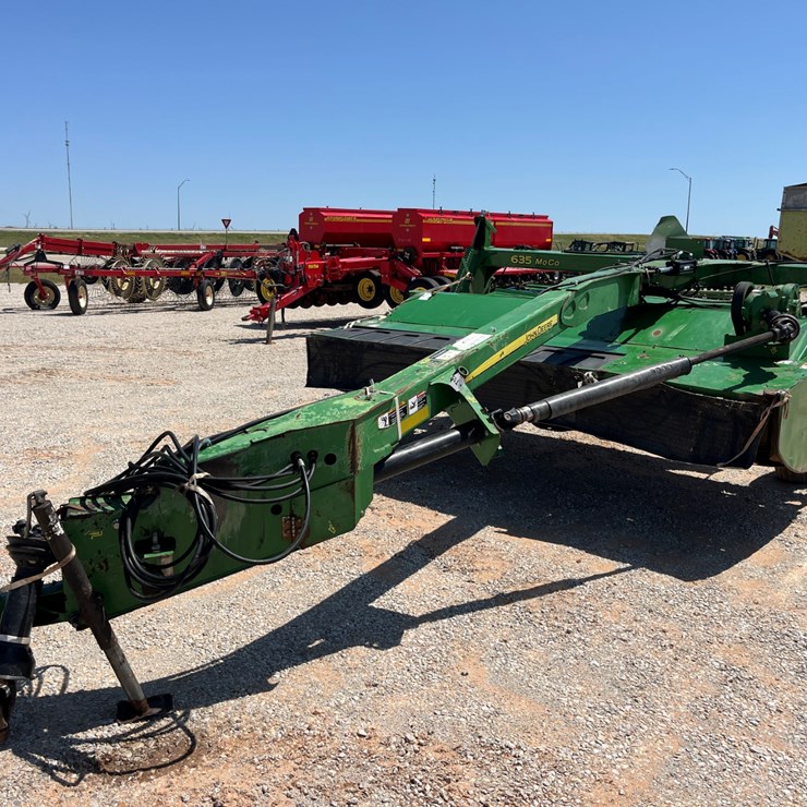 2015 JOHN DEERE 635