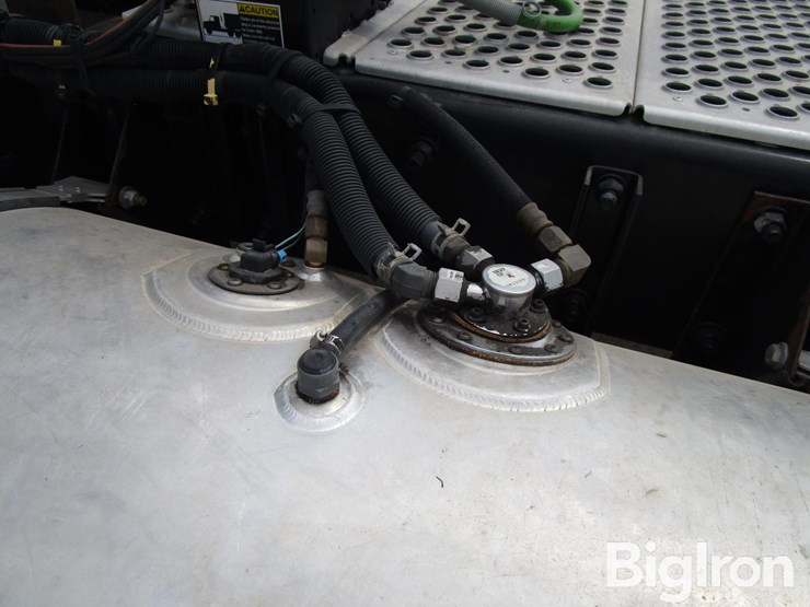 2021-kenworth-t680-image-11