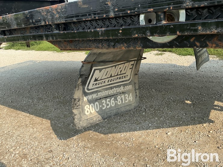2018-chevrolet-3500-image-16