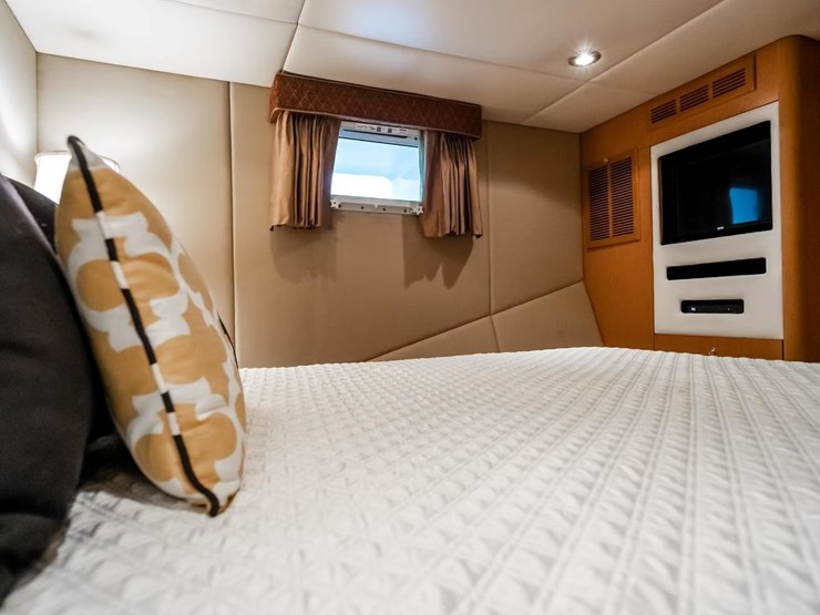 #18-•-2003-breaux-brothers-85'-yacht-|-"come-monday"-image-58