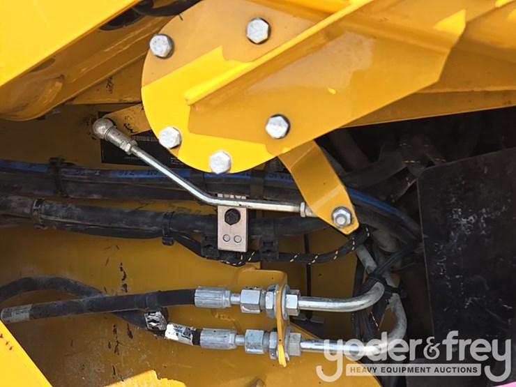 2022-caterpillar-259d3-image-37