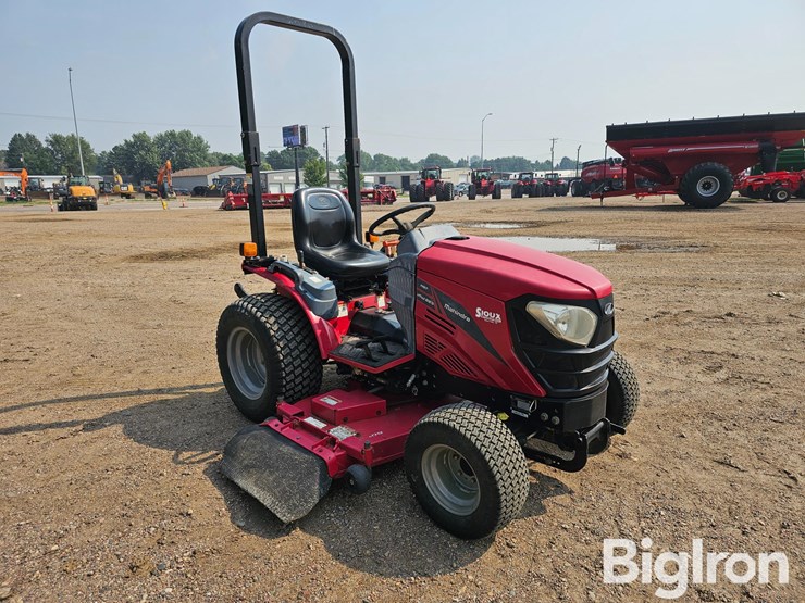 2016-mahindra-emax-22s-image-3