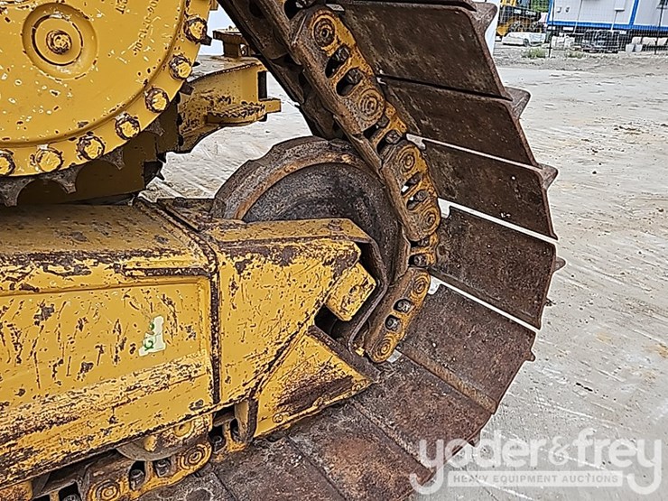 2019-caterpillar-d6n-lgp-image-13