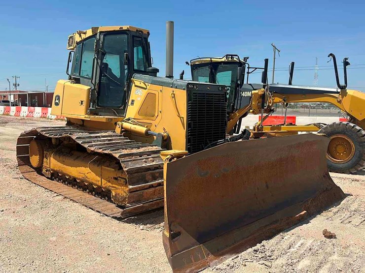 deere-850j-lgp-image-9